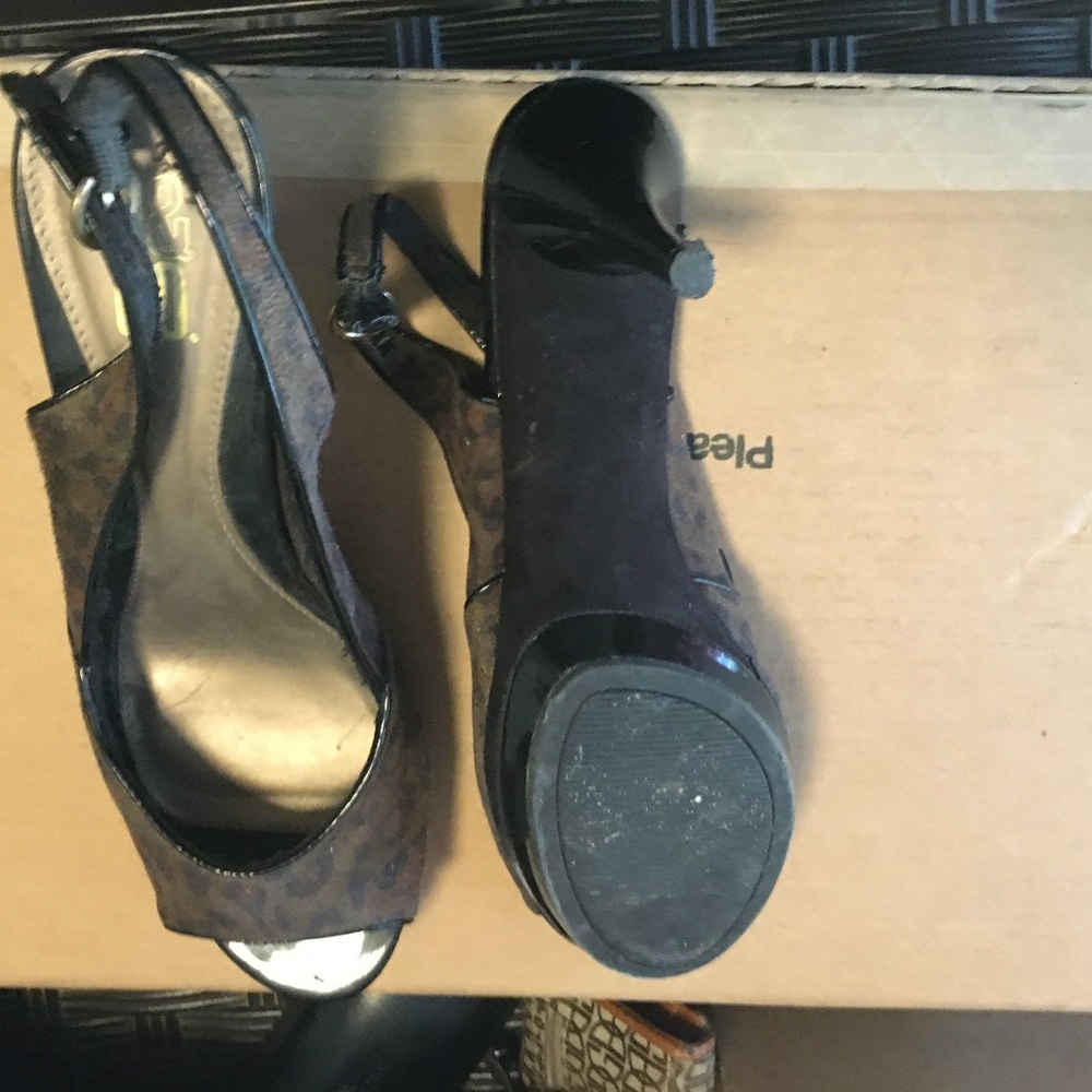 9 &Co. Peep-toe slide - Picture 2 of 2